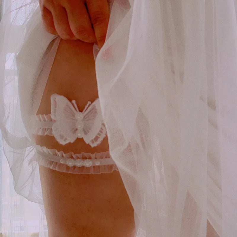 2Pcs Sexy Leg Garter Lace Ruffle Garters Charm Women Thigh Bands Pearl Leg Ring Stockings White Party Dress Butterfly Decoration